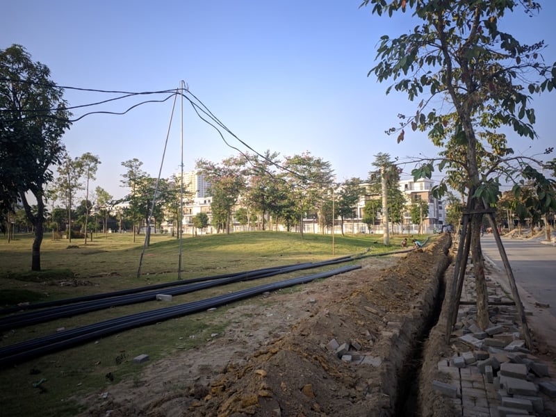 Vị trí đang triển khai chôn ống nước sạch sông đà triển khai trong dự án khu đô thị nam 32