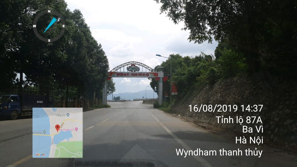 Đoạn đường lên cầu sang đất Phú Thọ